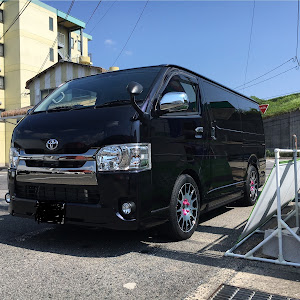 ハイエースバン TRH200V