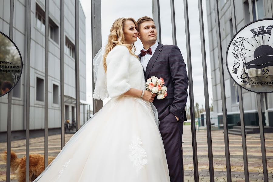 Wedding photographer Maksim Anoshka (anoshka). Photo of 17 June 2019