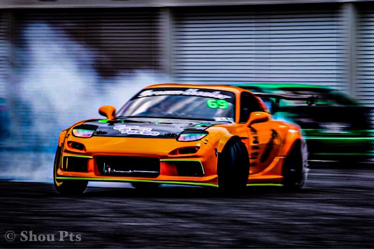 ∞翔∞さんが投稿したTEAM XROSS・ドリフトちょっとシブめバージョン・自分の車でやりたいに関するカスタム事例の投稿画像1枚目