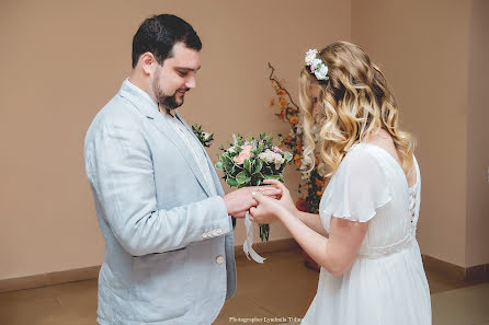 Fotógrafo de casamento Lyudmila Tolina (milatolina). Foto de 28 de julho 2016