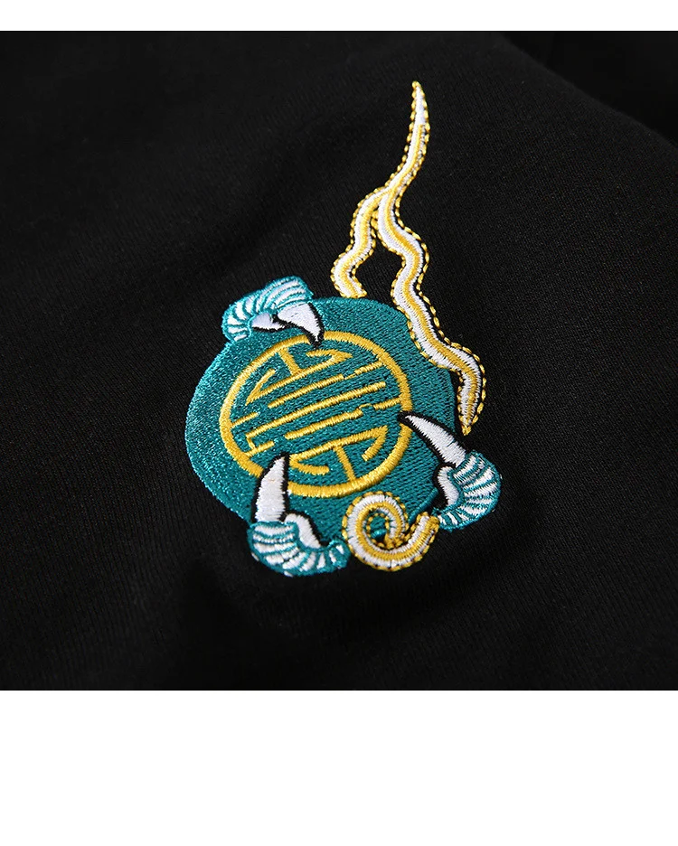 Hooded sweatshirt with embroidery
