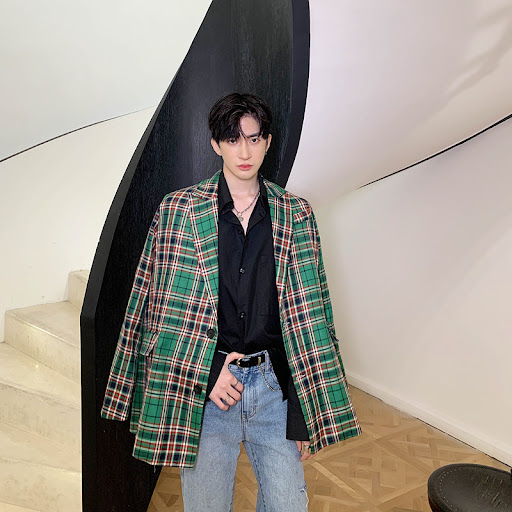 Title 4, Han Fan plaid suit for men. A stylish and versa...