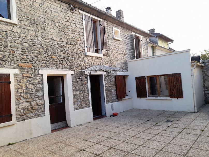 Vente maison 8 pièces 115 m² à Magny-en-Vexin (95420), 260 000 €