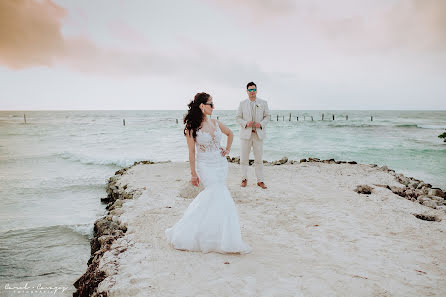 婚禮攝影師Carolina Cavazos（cavazos）。2017 8月18日的照片