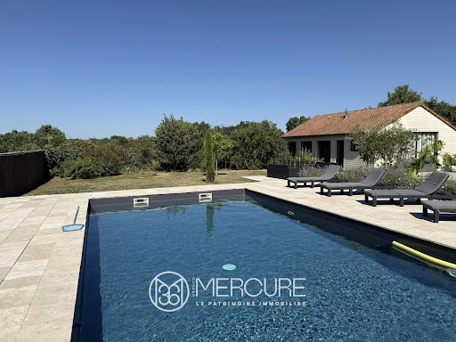 House with pool 2