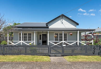 House with garden 1