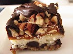 OMG YOU HAVE SHUT THE FRONT DOOR Turtle Cheesecake Bars was pinched from <a href="https://www.facebook.com/photo.php?fbid=593714443983653" target="_blank">www.facebook.com.</a>