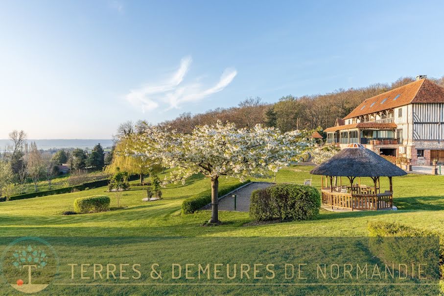 Vente propriété 25 pièces 945 m² à Honfleur (14600), 3 885 000 €