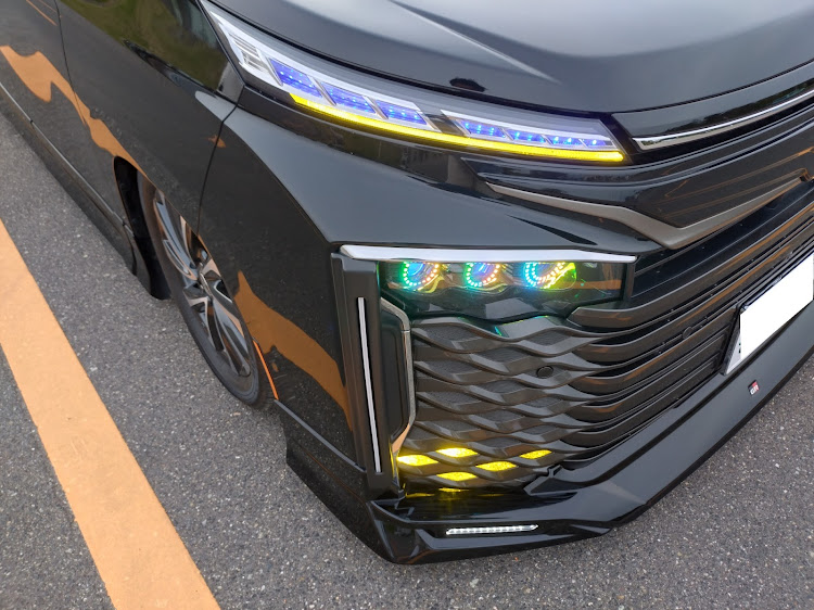 ヴォクシーの９０ ヴォクシーヘッドライト・DIY・DIYヘッドライト加工・新潟県に関するカスタム事例の投稿画像6枚目