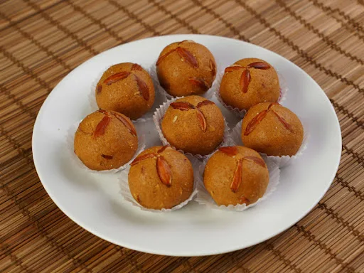 Sugar Free Besan Laddu [Guilt Free]