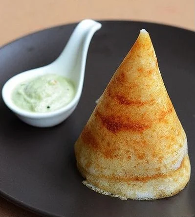 Toppi Plain Dosa(Cone Shaped)+Sambar +Tomato&Coconut Chutney&Gunpowder