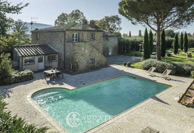 Corps de ferme avec jardin et piscine 2