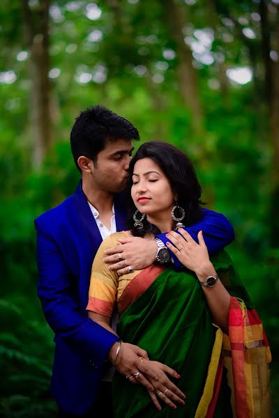 Fotógrafo de casamento Karuna Rajkonwer (rajkonwer). Foto de 10 de dezembro 2020