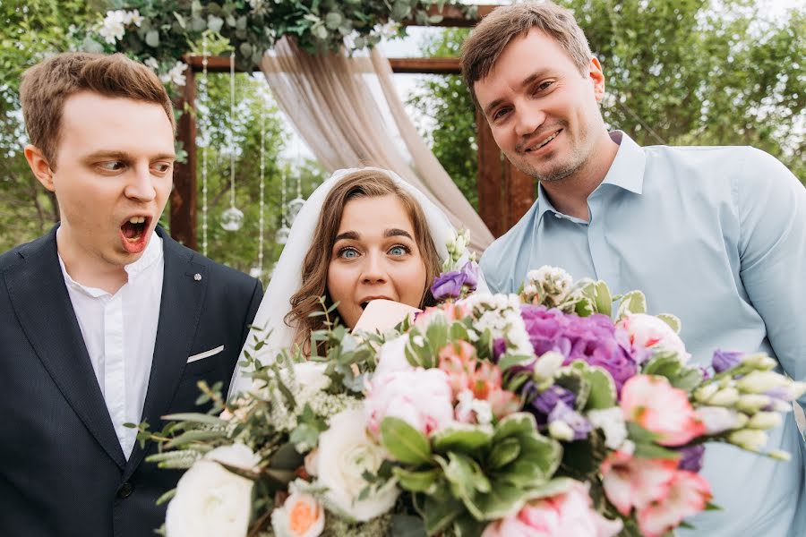 Fotógrafo de casamento Anastasiya Sluckaya (slutskaya). Foto de 8 de junho 2019