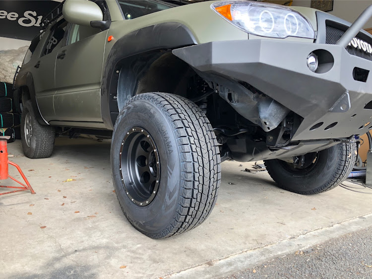 FREE SKY YOKOHAMAさんが投稿したハイラックスサーフ・フリースカイ・リフトアップ・usトヨタ・ハイラックスサーフ215に関するカスタム事例の投稿画像2枚目