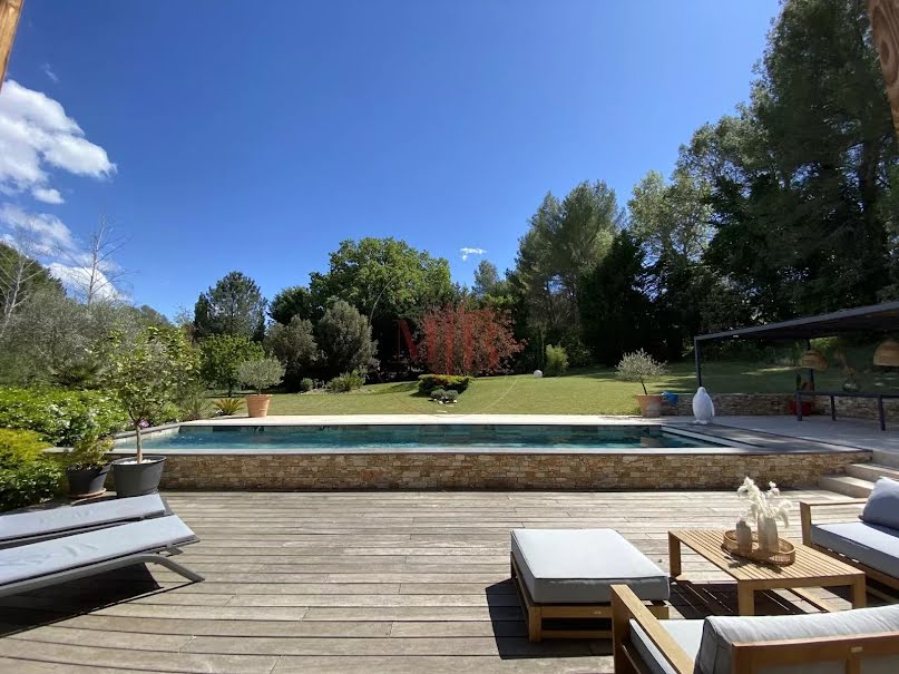 Vente villa 6 pièces 150 m² à Aix-en-Provence (13090), 1 480 000 €