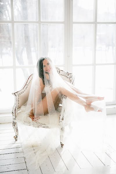 Wedding photographer Lola Alalykina (lolaalalykina). Photo of 8 March 2019