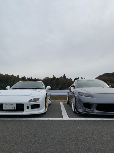 マツダ Rx 7を華麗にカスタム By ガリくん 19 11 24 マツダファンフェスタ到着しました かっこいいfdばかりで参考になります Cartune