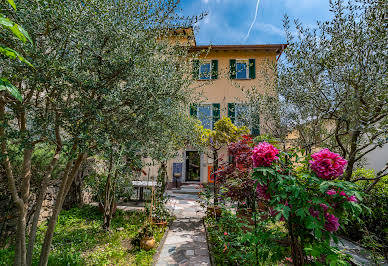 House with garden and terrace 16