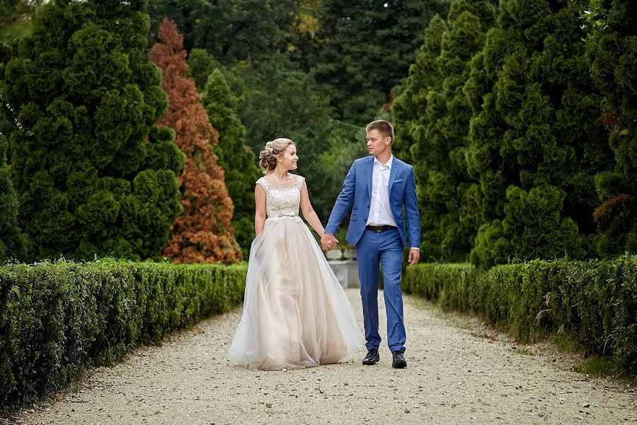 Wedding photographer Lyuda Makarova (makaroval). Photo of 13 April 2019