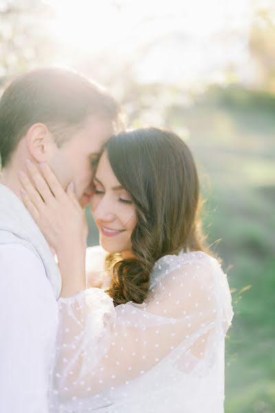 Fotógrafo de casamento Evgeniya Lozanova (lozanova). Foto de 15 de abril 2020