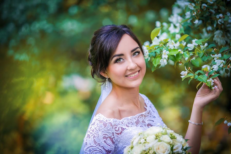 Wedding photographer Evgeniya Vasileva (yarfotki). Photo of 24 June 2015