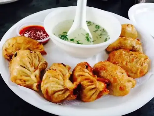 Fried Chicken Wonder Momo With Hot Garlic Sauce