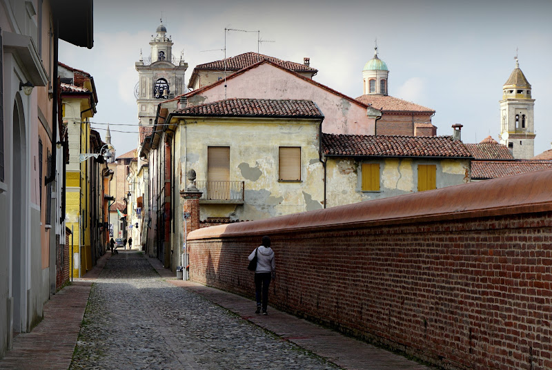 Verso la piazza di Sabbineta di Furlissima