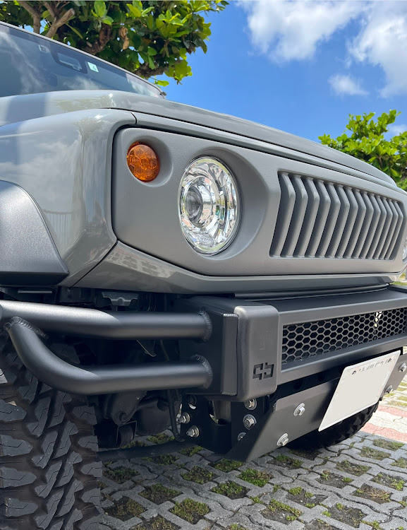 ジムニーシエラのラプターライナー・コエダ自動車・沖縄そばに関するカスタム事例の投稿画像1枚目