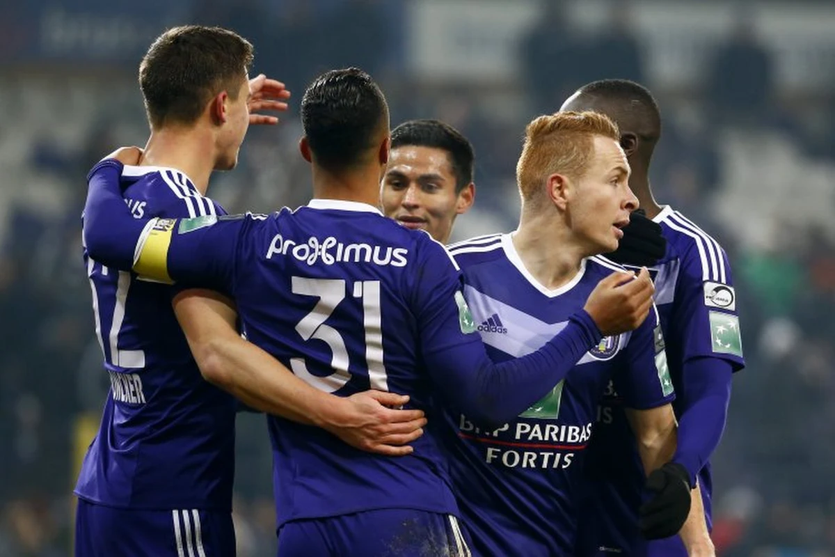 Anthuenis is hard: "Op uitzondering van Teodorczyk beschikt Anderlecht over geen toppers"