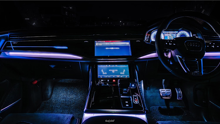 4シリーズ クーペのwekfest・GWの思い出・YouTubeチャンネル登録お願いします・緊急地震速報・「愛車とコラボショット」に関するカスタム事例の投稿画像4枚目