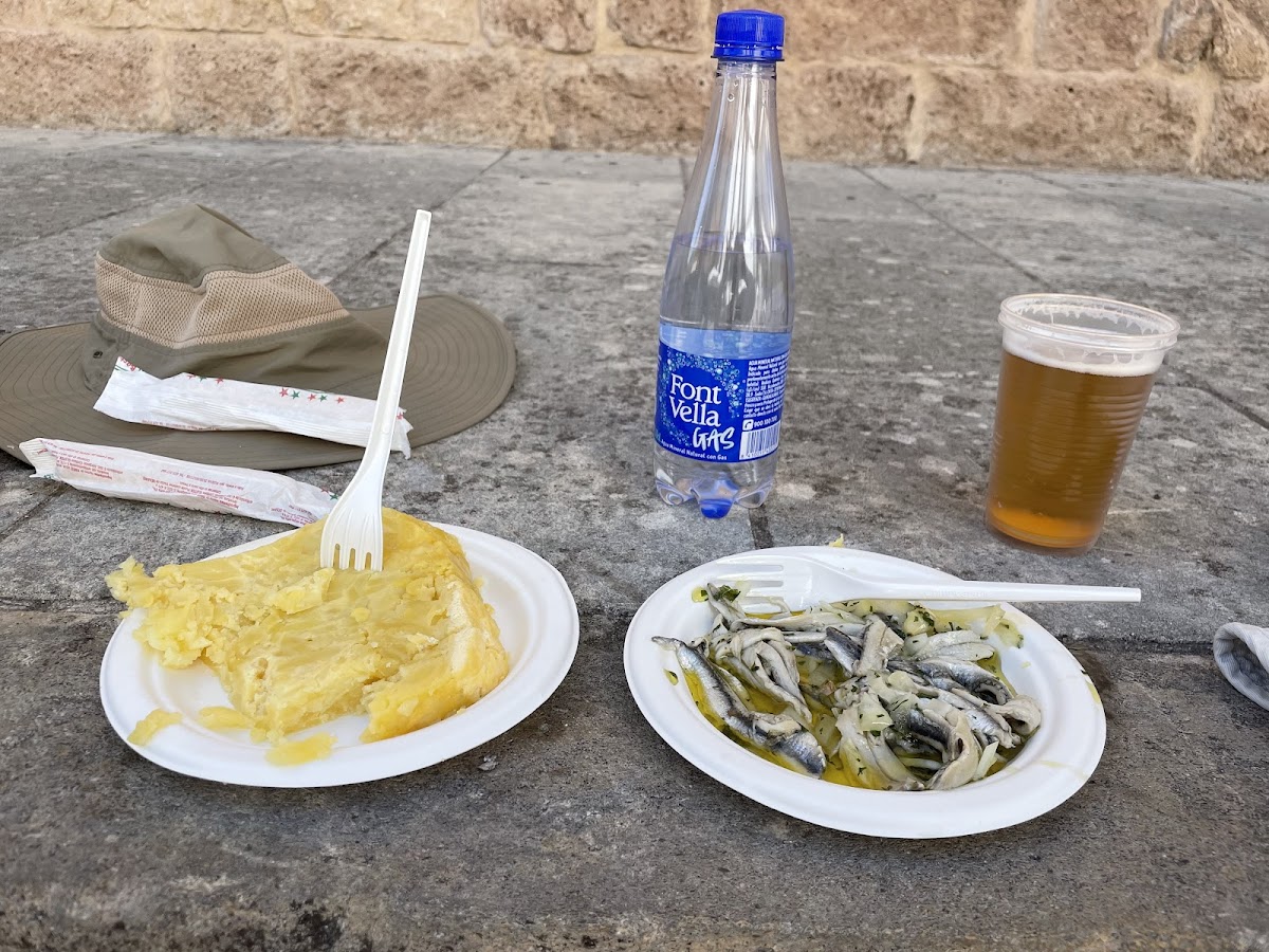 Tortilla española, anchovy salad, beer. Yum.