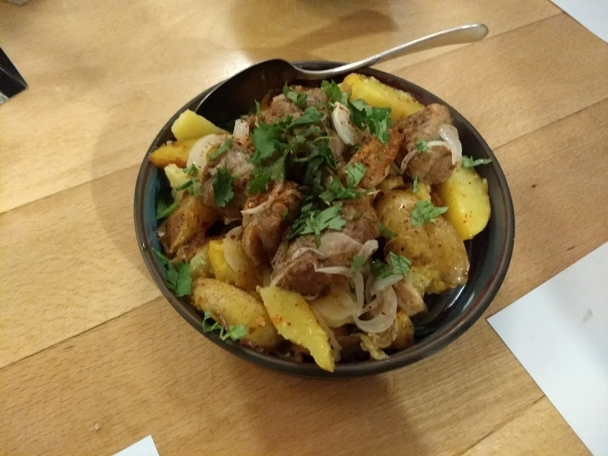 Ojakhuri (roast pork and potatoes)