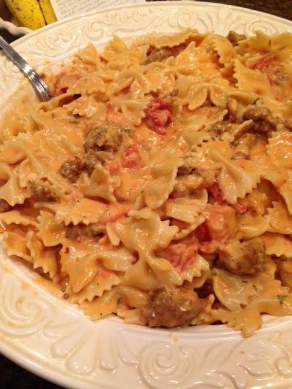 Bowtie Pasta with Italian Sausage and Cream Sauce_image