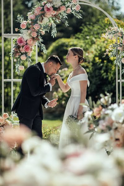 Fotógrafo de casamento Olga Arsenyuk (alissa89). Foto de 24 de junho 2021