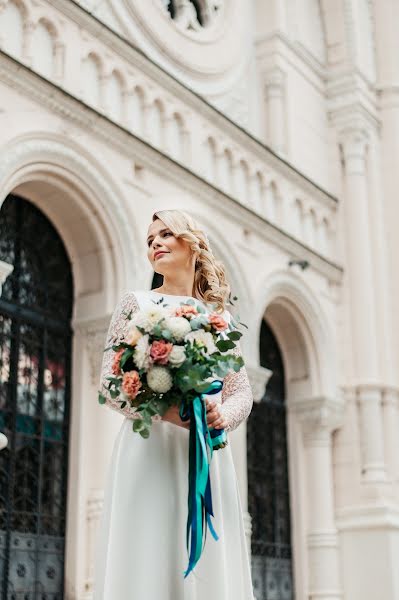 Esküvői fotós Daniella Menyhárt (danahartphoto). Készítés ideje: 2019 december 1.