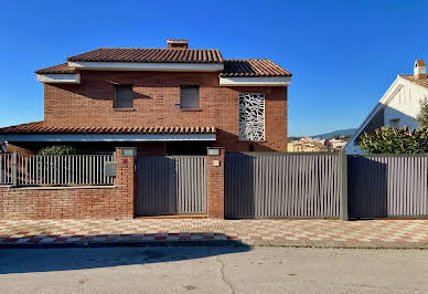 House with terrace 2