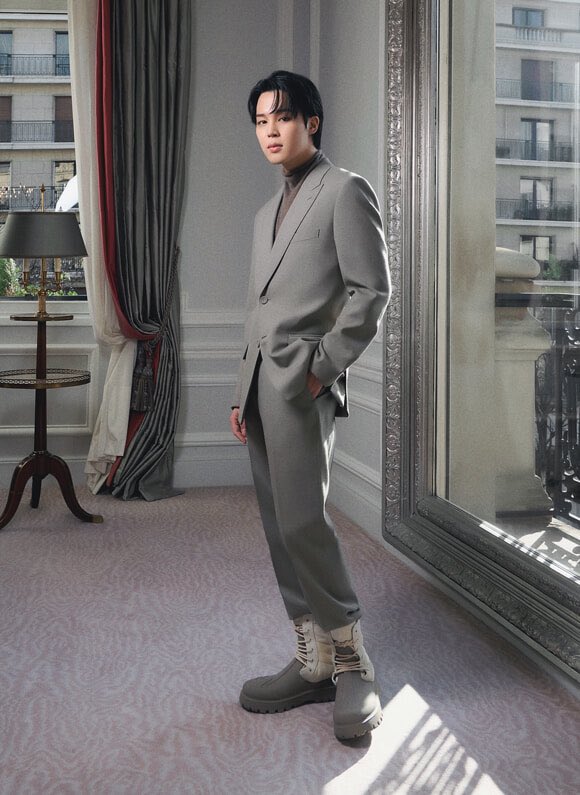 BTS's Jimin Becomes Dior's Global Ambassador on Paris Fashion Week –  Footwear News