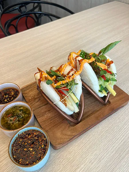 Basil Vegetable Open Bao