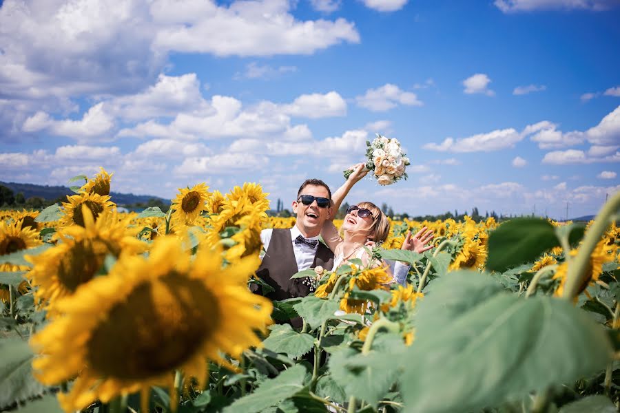 Fotógrafo de casamento Natalya Bukreeva (sunnysan). Foto de 7 de agosto 2022