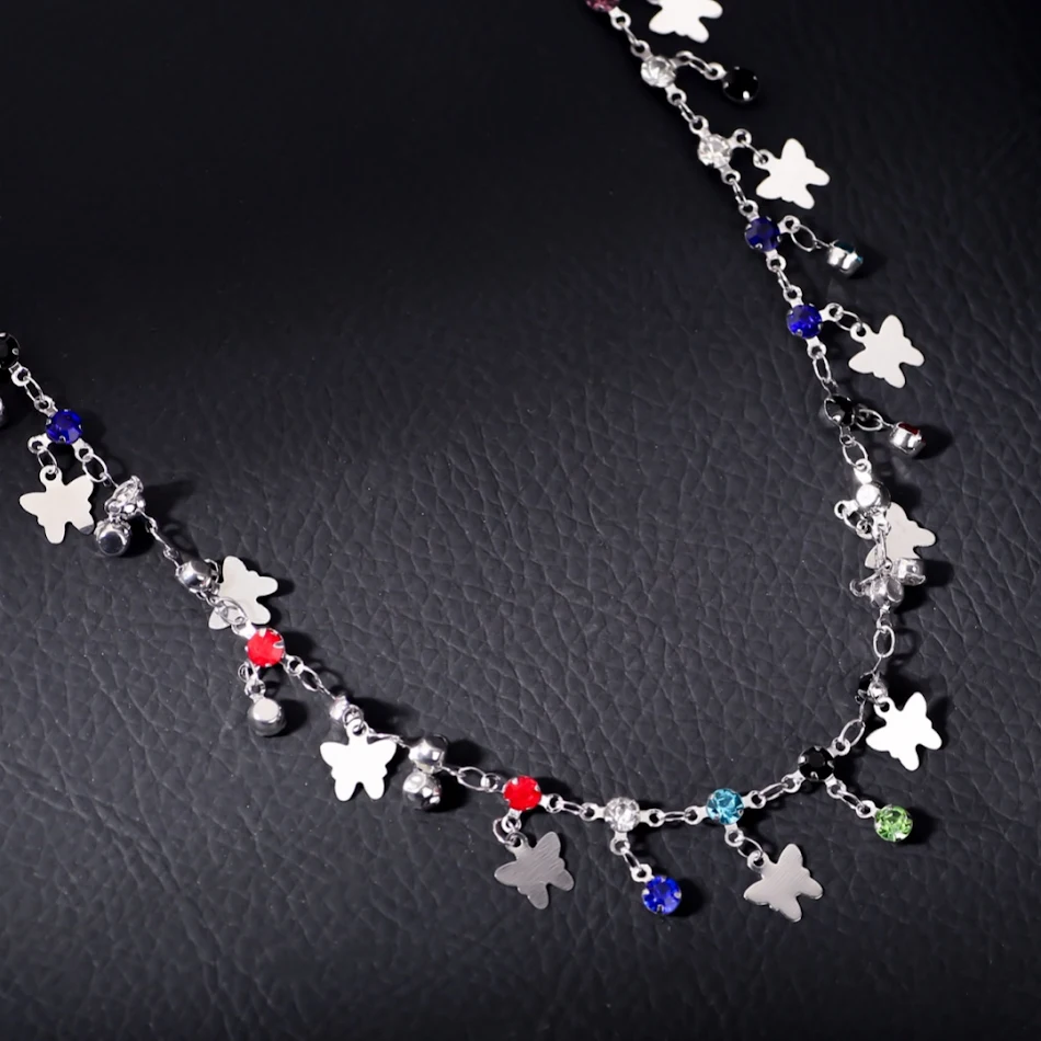 Colar de dopamina de zircônia com borboleta colorida para mulheres, uma joia charmosa que irradia alegria, elegância e um toque de cor.