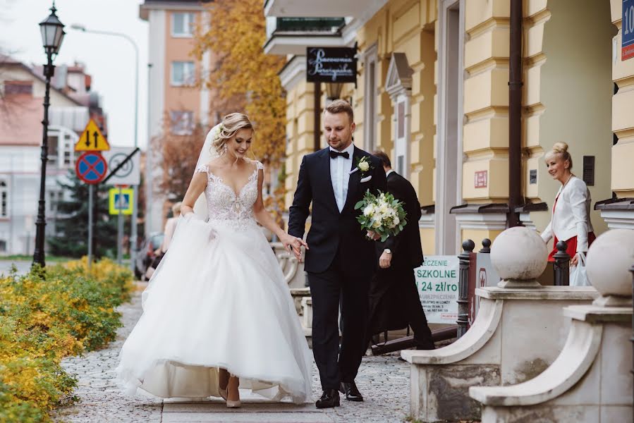 Wedding photographer Krzysztof Serafiński (serafinski). Photo of 24 November 2019