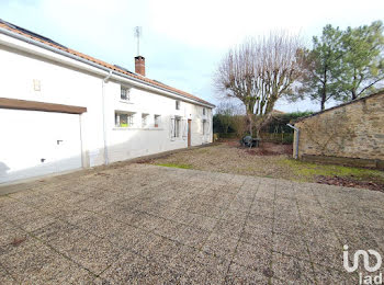 maison à Lussac-les-Châteaux (86)