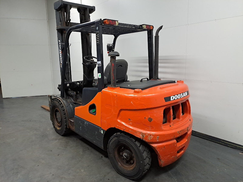 Picture of a DOOSAN D40SC-5