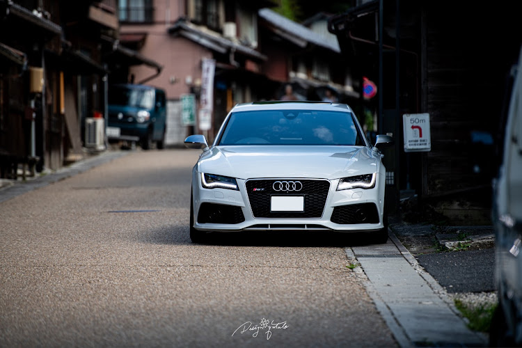 RS7 スポーツバックのアウディ好きな人と繋がりたい・写真が好きな人と繋がりたい・ゲリラ豪雨・猫との生活・愛猫に関するカスタム事例の投稿画像2枚目
