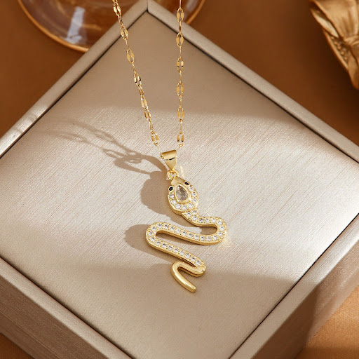 Title 5, Fashion Personality Snake Necklace with Rhinest...