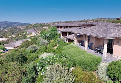 Seaside house with pool 3