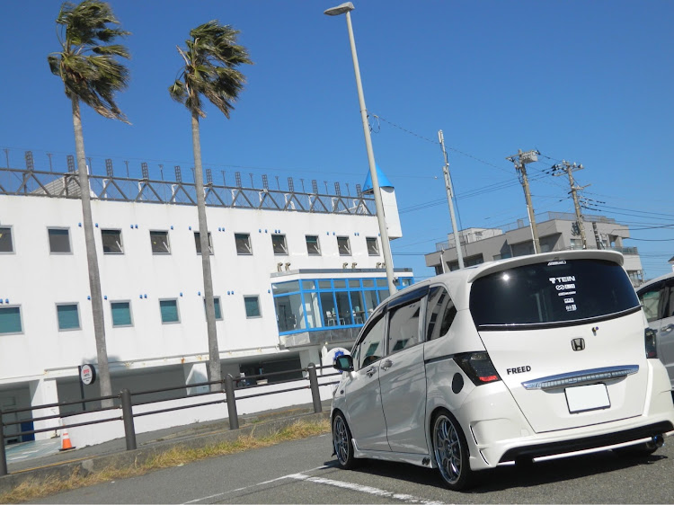 フリードの三浦海岸・強風で大変でした・晴れてて良かった・今日は遅番に関するカスタム事例の投稿画像6枚目