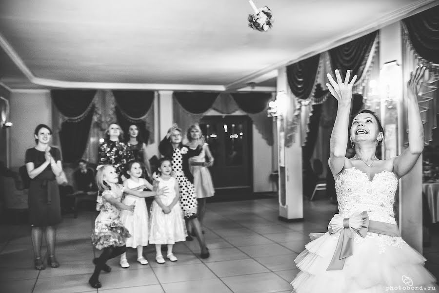 Wedding photographer Yuliya Medvedeva (photobond). Photo of 4 February 2016