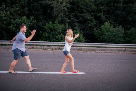 Fotógrafo de casamento Vasiliy Kazanskiy (vasilyk). Foto de 6 de outubro 2015